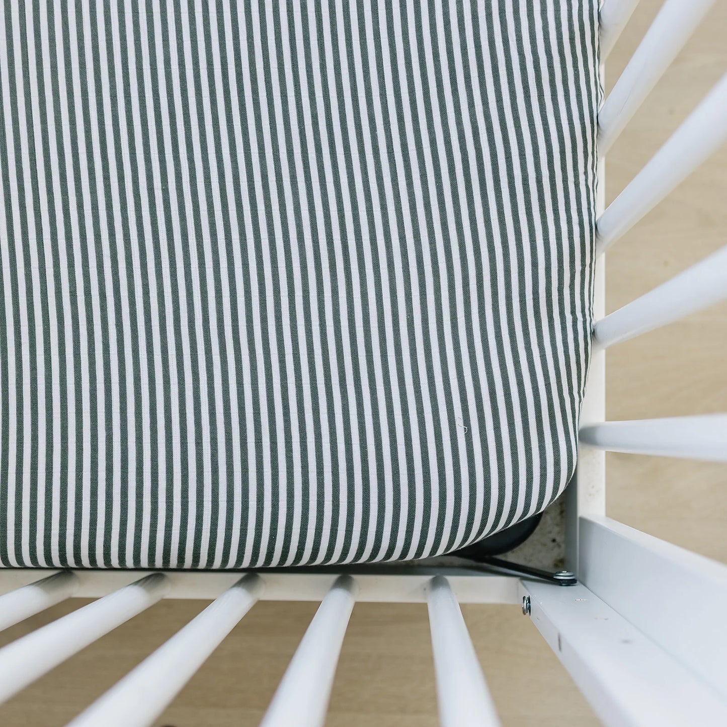 Mebie Baby Muslin Crib Sheet