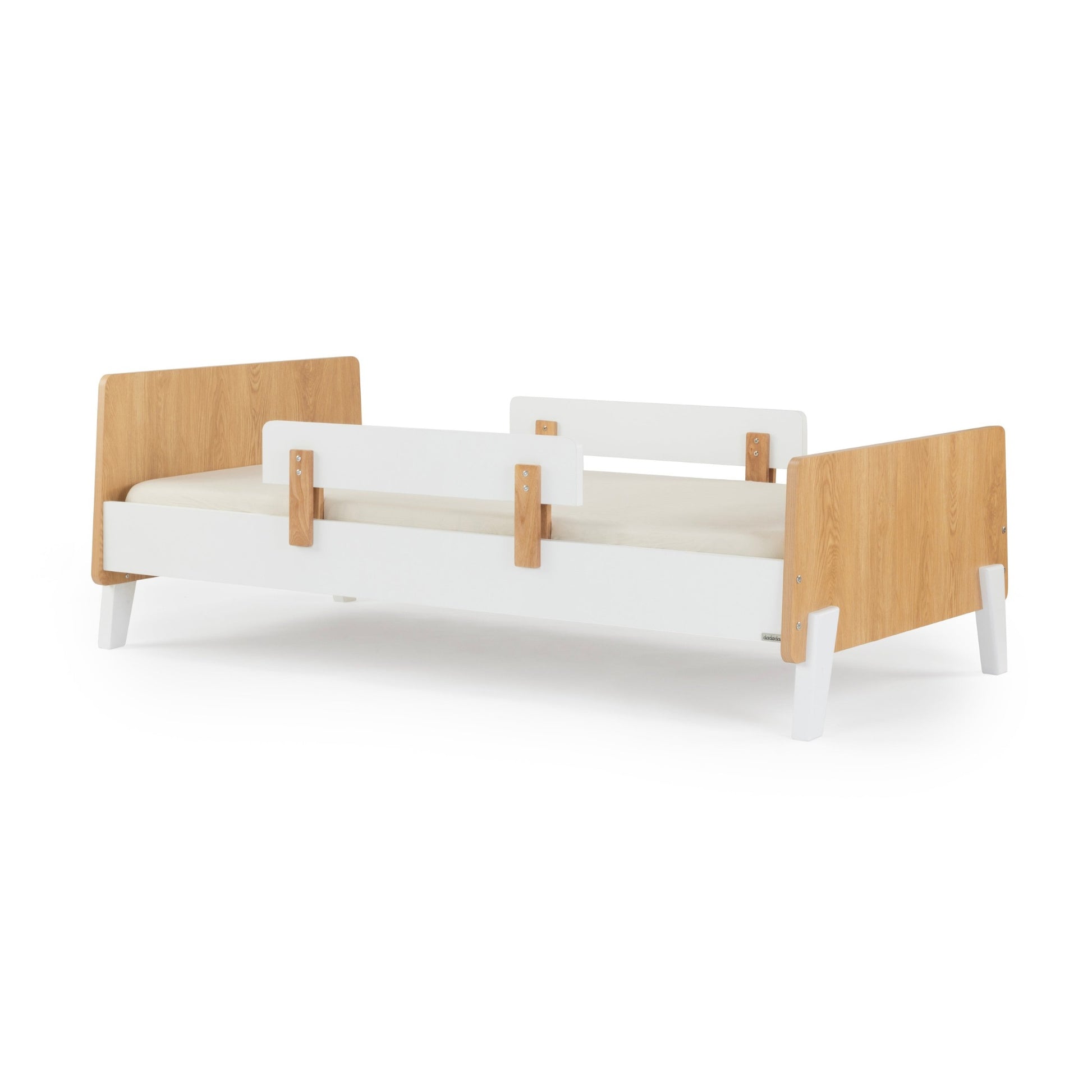 Dadada Fun Bed - Twin - White / Red Oak