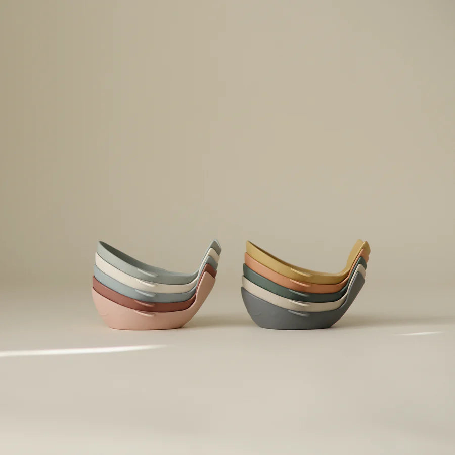 Mushie Whale Bath Stackers - Retro