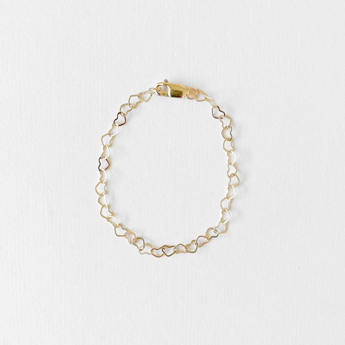 LittleLundsCo Bracelet - Gold Dainty Heart Chain