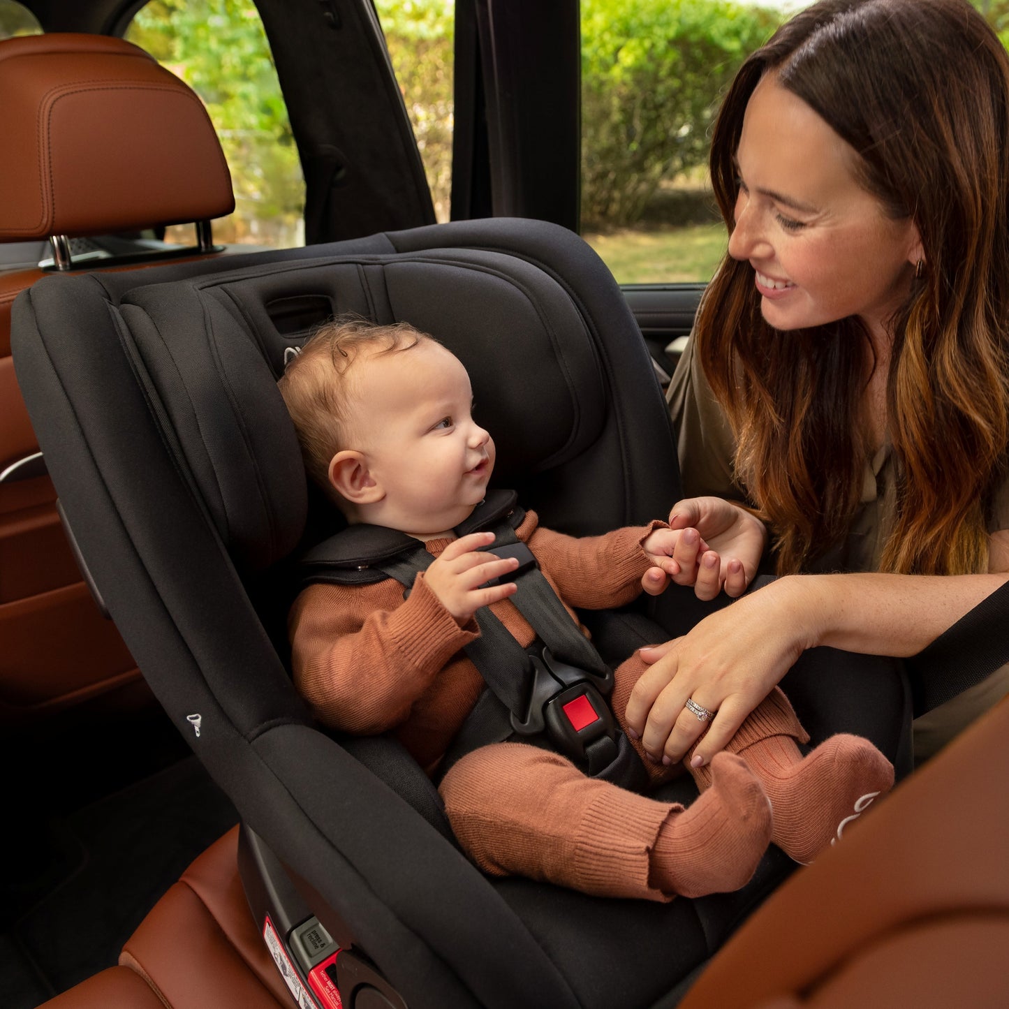 Nuna RAVA next Convertible Car Seat