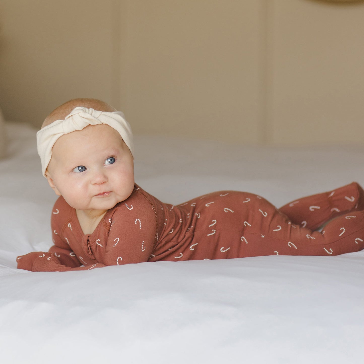 Quincy Mae Bamboo Zip Footie - Candy Canes