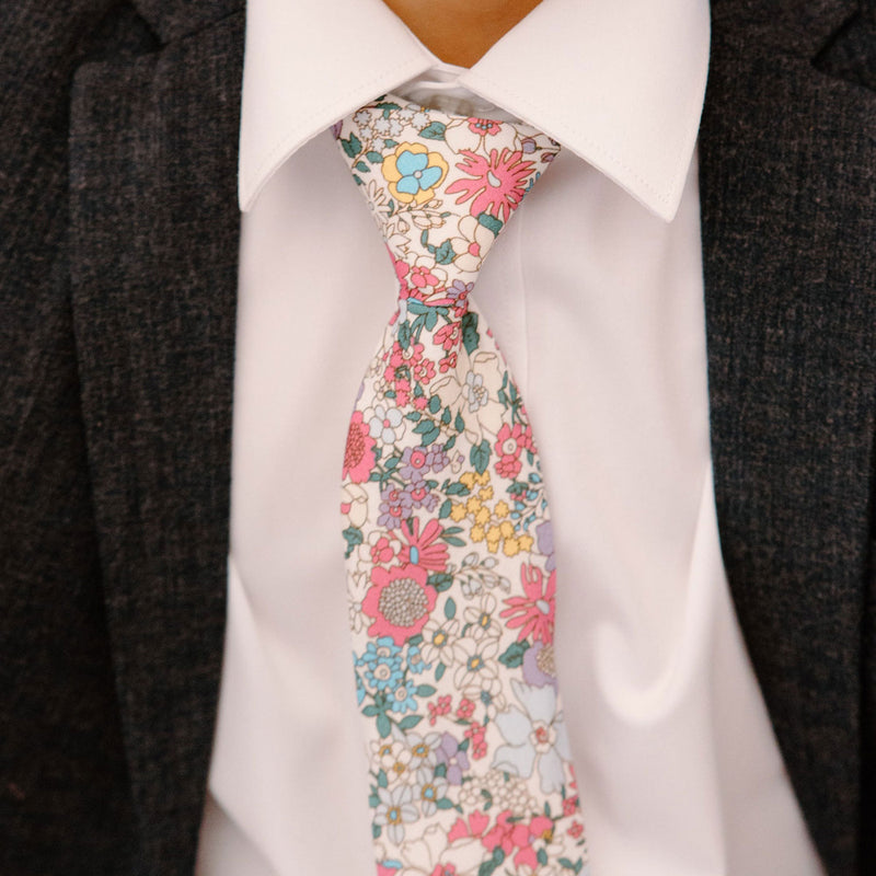 Boy wearing Boon Ties Boys' Tie - Blooming Floral