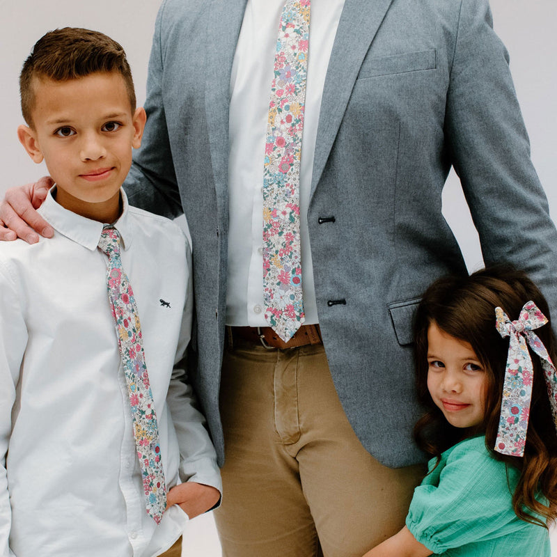 Boy wearing Boon Ties Boys' Tie - Blooming Floral