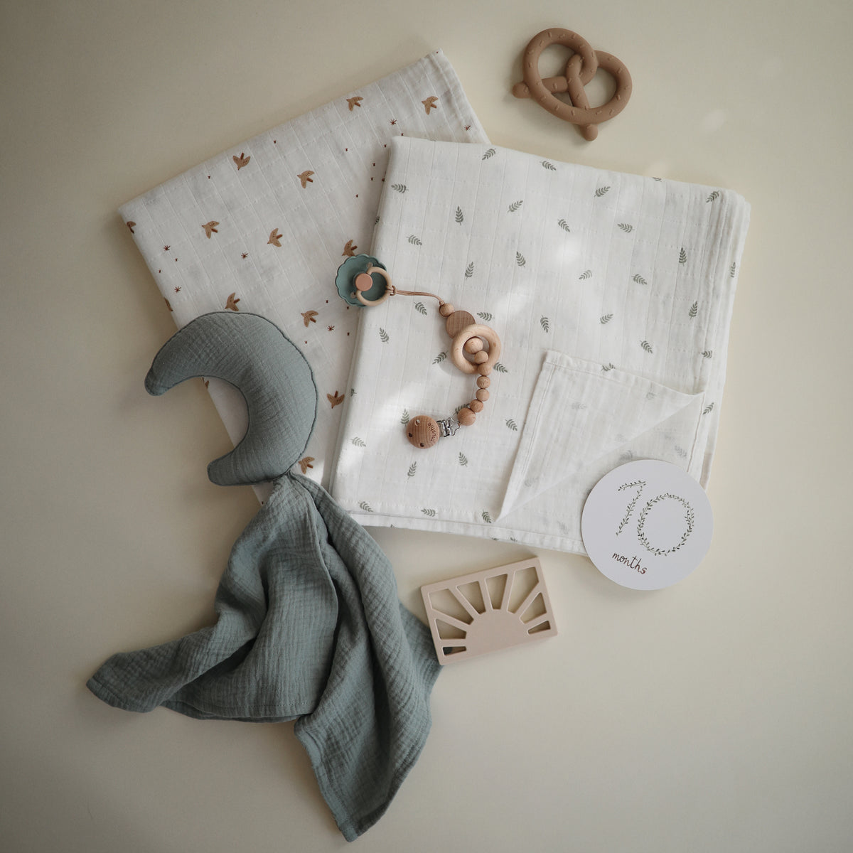 Mushie Pretzel Teether - Natural